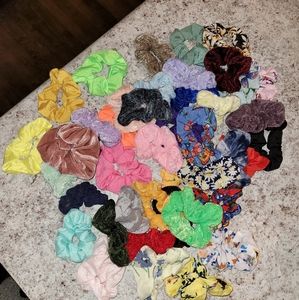 40ish scrunchies. All kinds